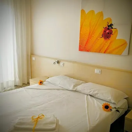 Souvenir Hotel *