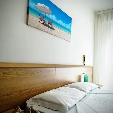 Souvenir Hotel *